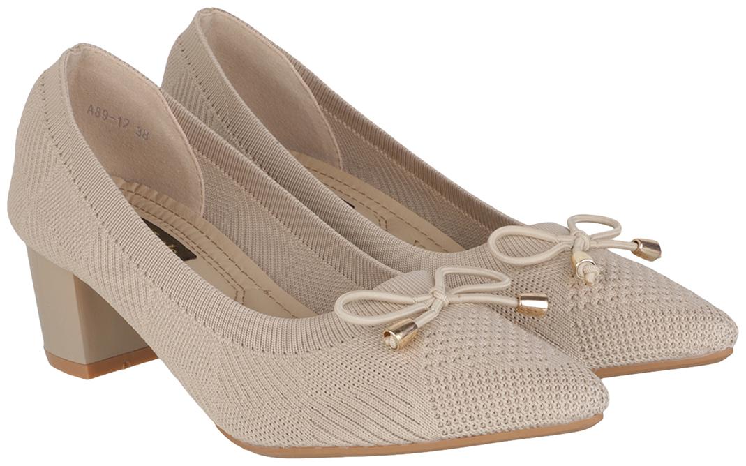 

Flat n Heels Women Beige Pumps