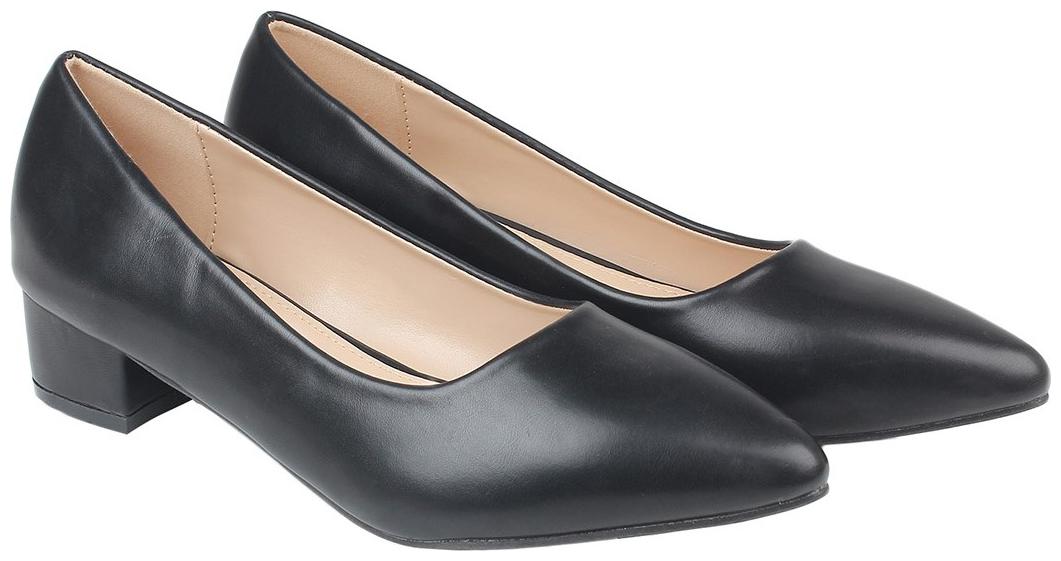 

Flat n Heels Women Black Pumps
