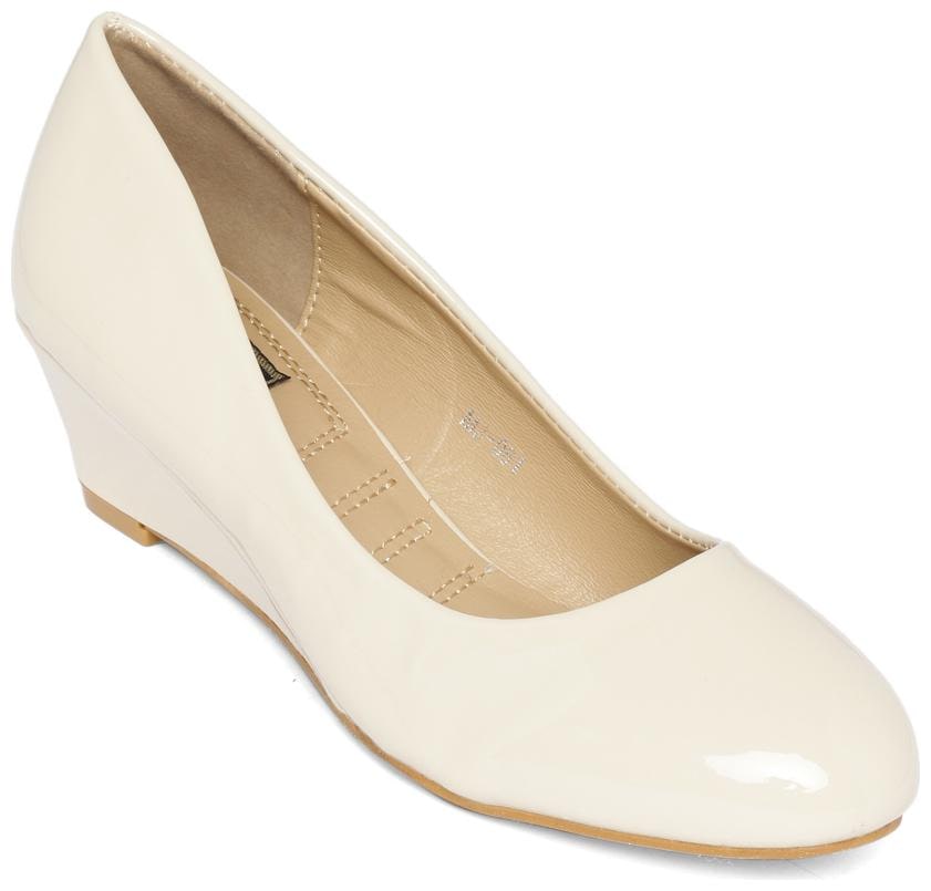 

Flat n Heels Beige Wedges