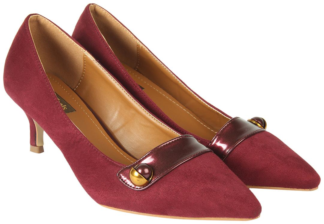 

Flat n Heels Women Maroon Pumps