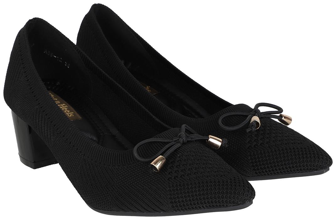 

Flat n Heels Women Black Pumps