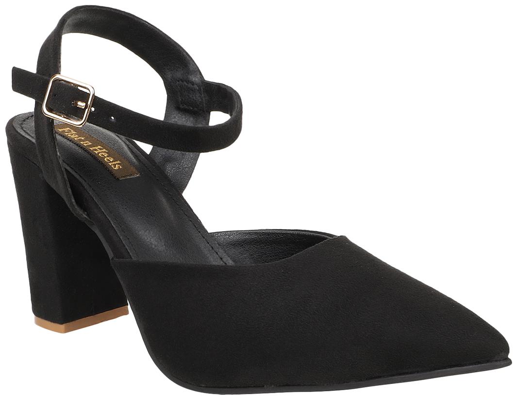 

Flat n Heels Women Black Pumps
