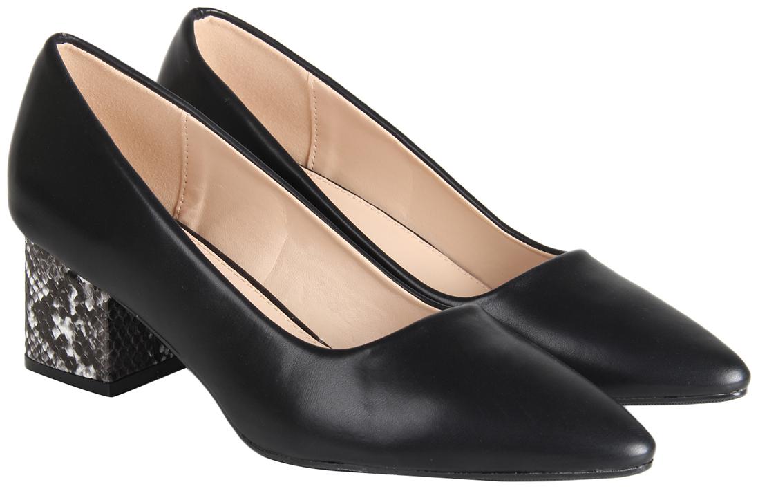 

Flat n Heels Women Black Pumps