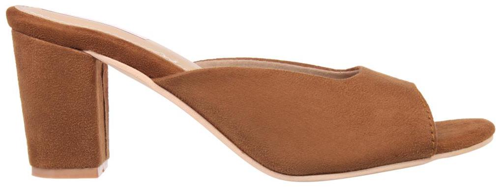 

Flat n Heels Women Tan Pumps