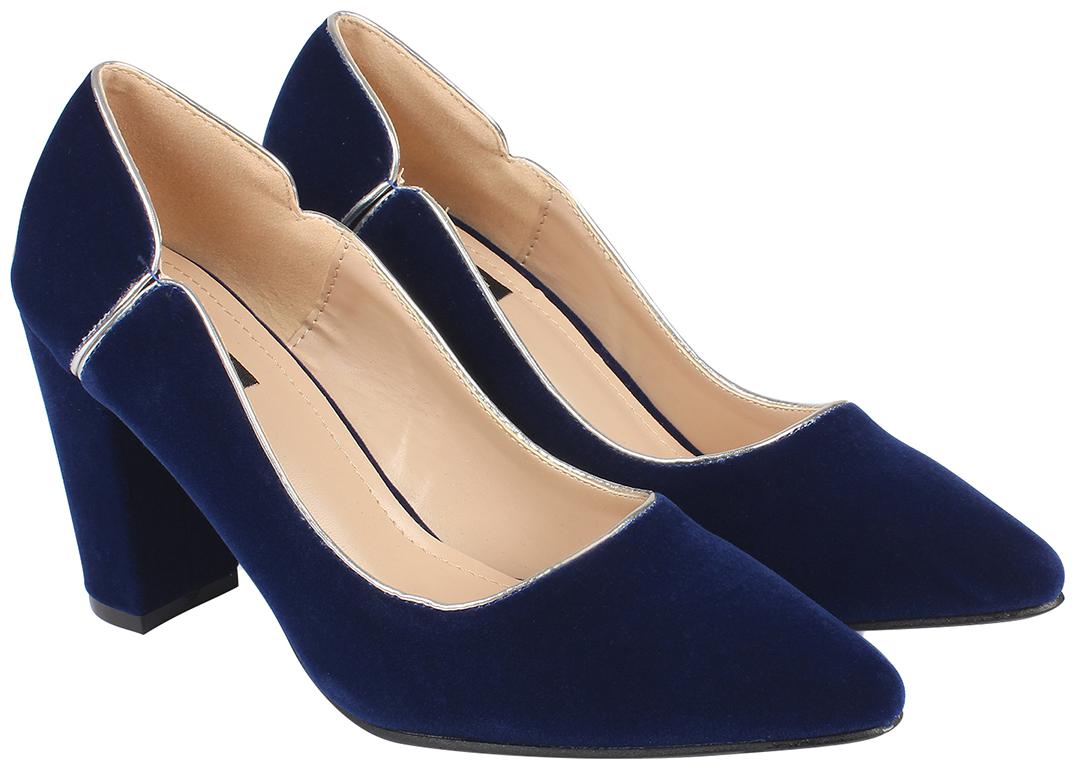 

Flat n Heels Women Navy Blue Pumps