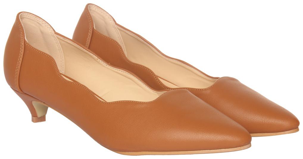 

Flat n Heels Women Tan Pumps