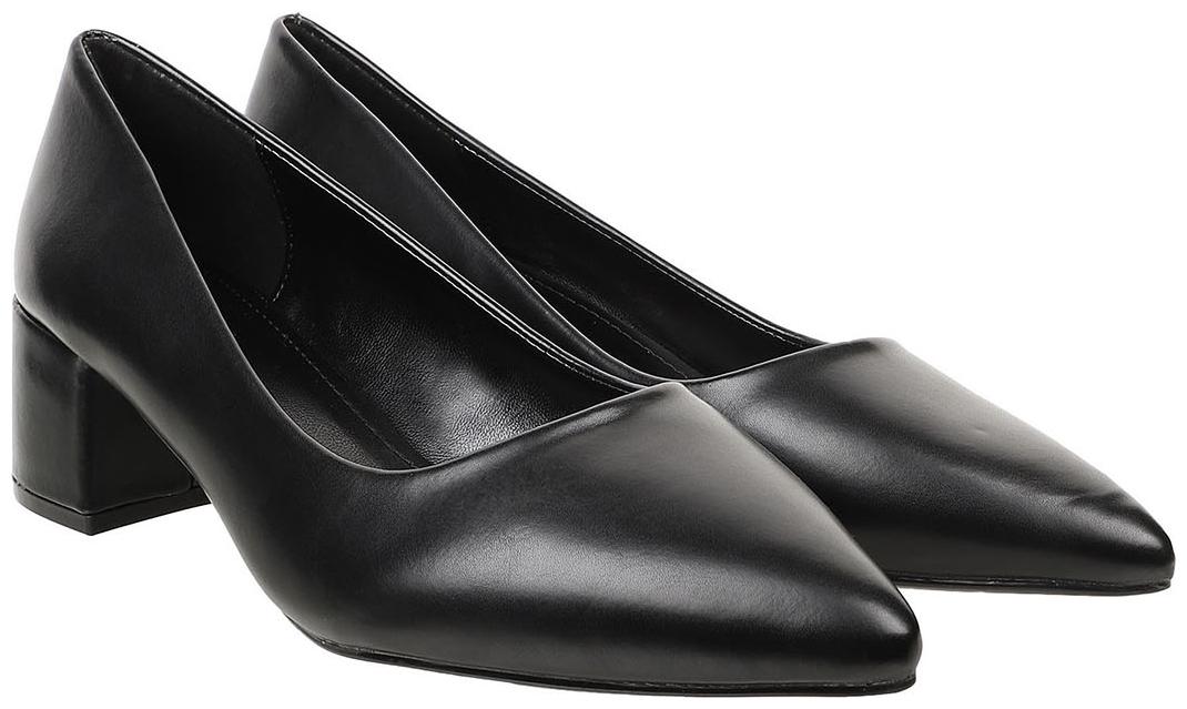 

Flat n Heels Women Black Pumps