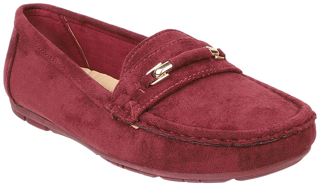 

Flat n Heels Women Maroon Loafers