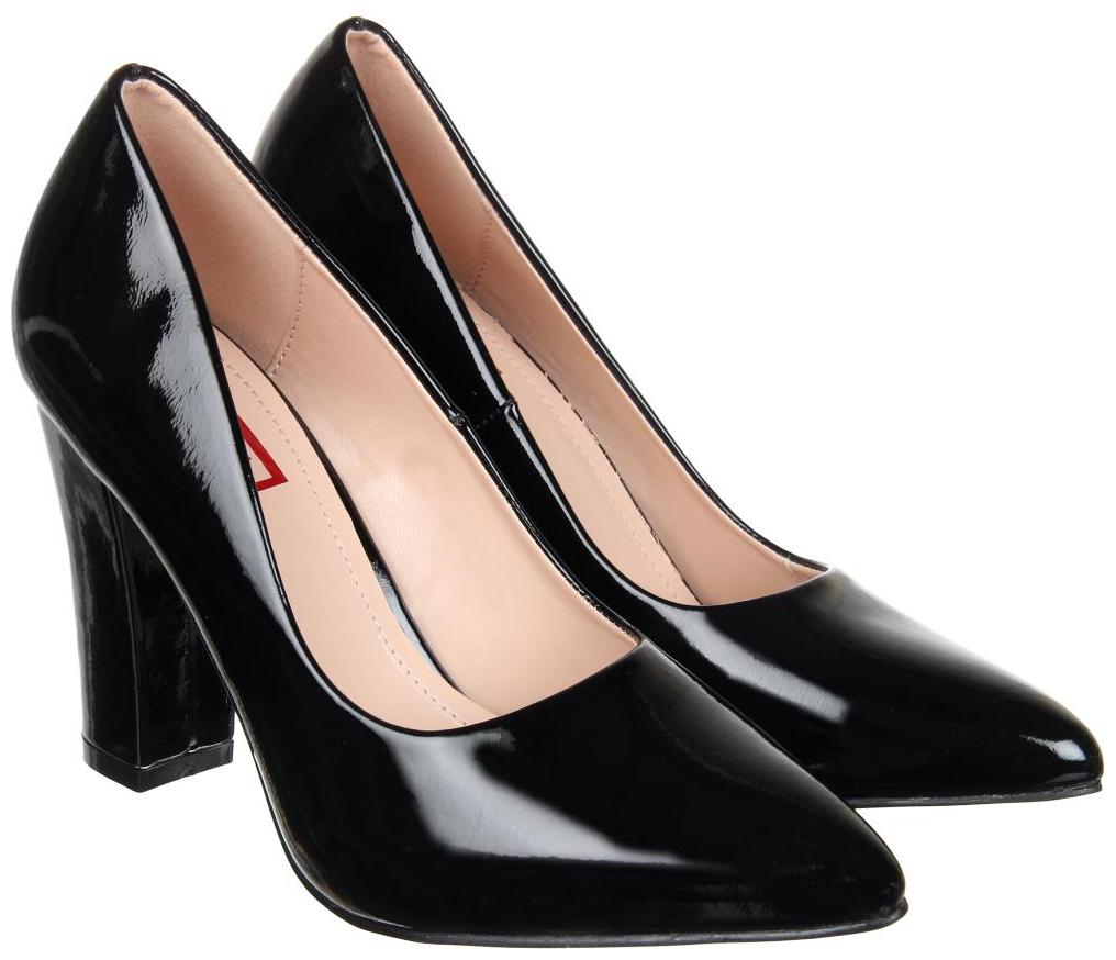

Flat n Heels Women Black Pumps