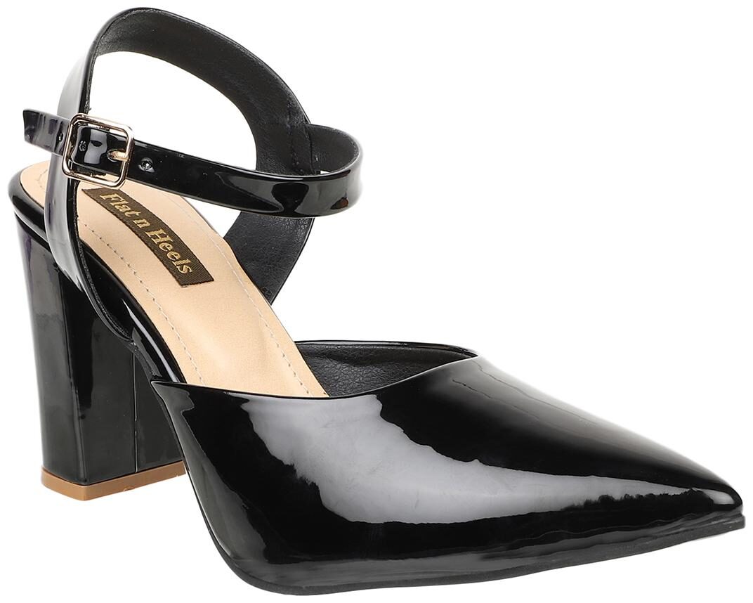

Flat n Heels Women Black Pumps