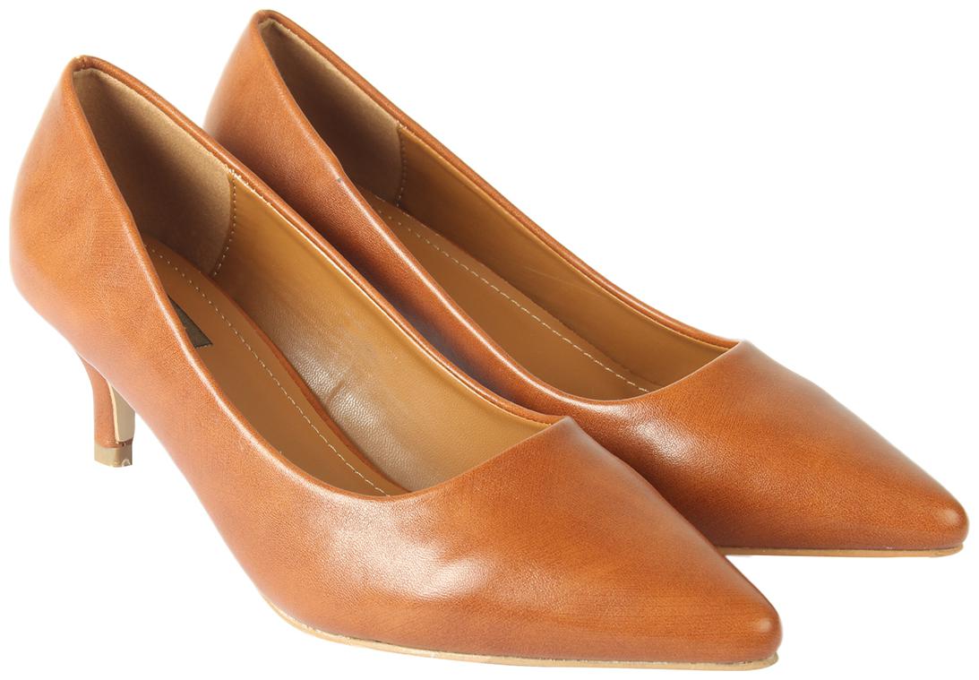 

Flat n Heels Women Tan Pumps