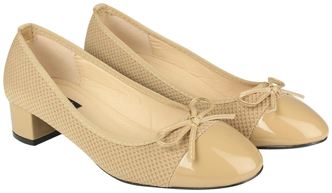 

Flat n Heels Women Beige Pumps