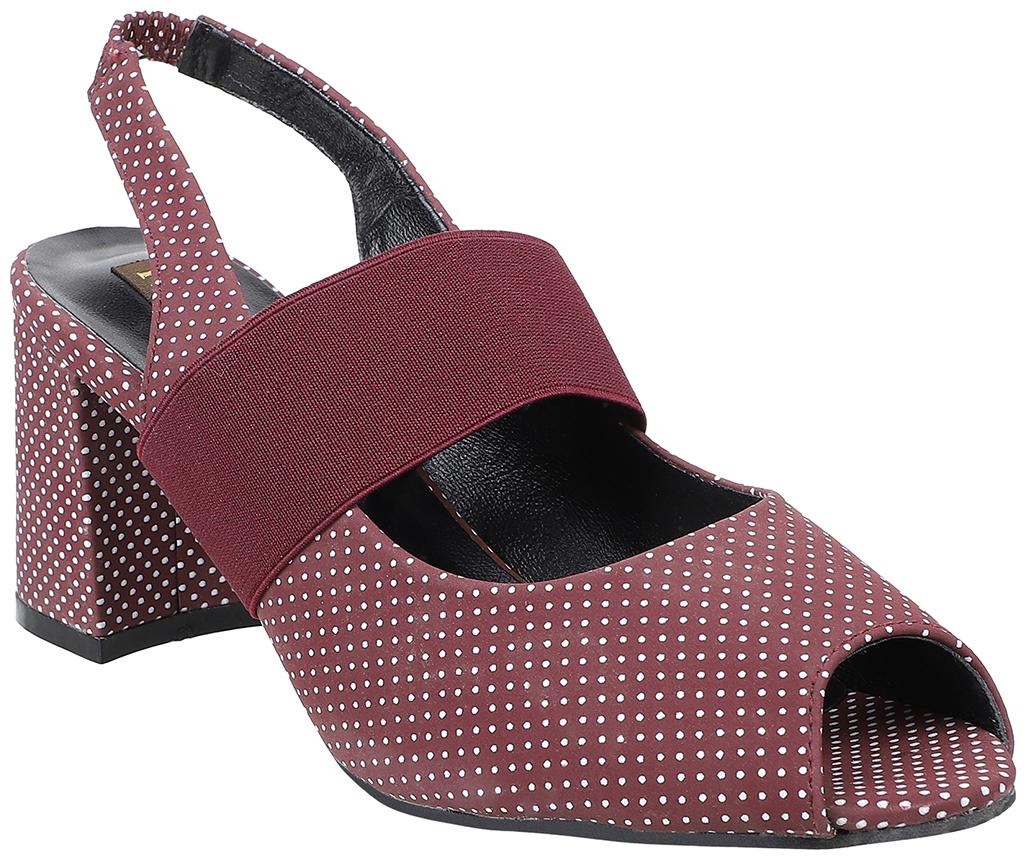 

Flat n Heels Women Maroon Heeled Sandals