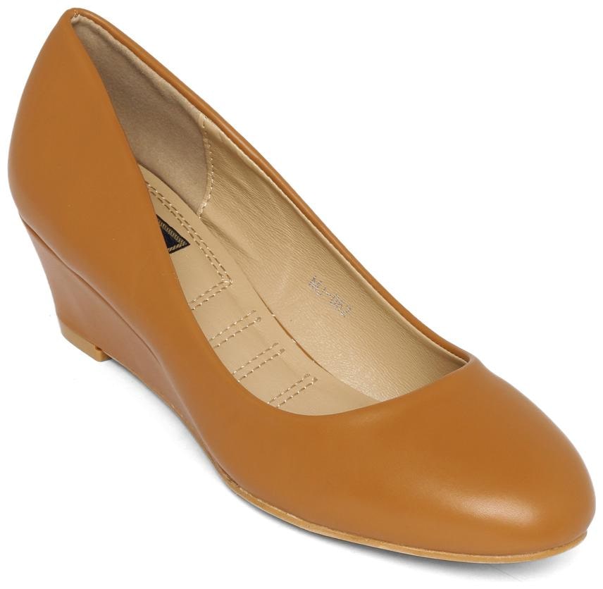 

Flat n Heels Tan Wedges