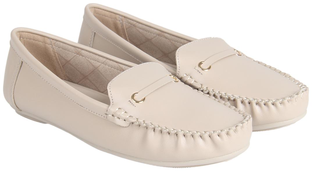 

Flat n Heels Women Beige Loafers