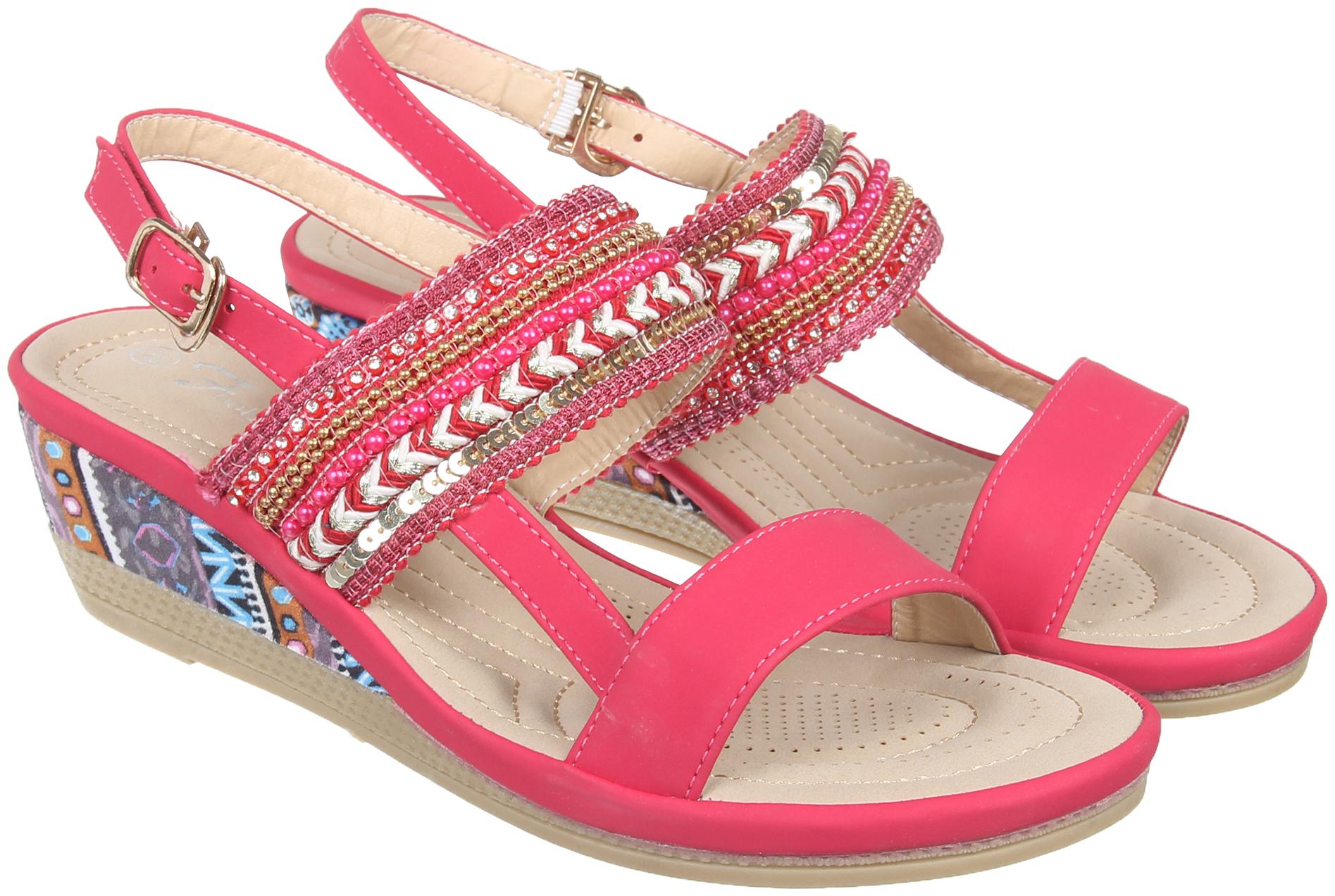 

Footilicious Women Pink Wedges