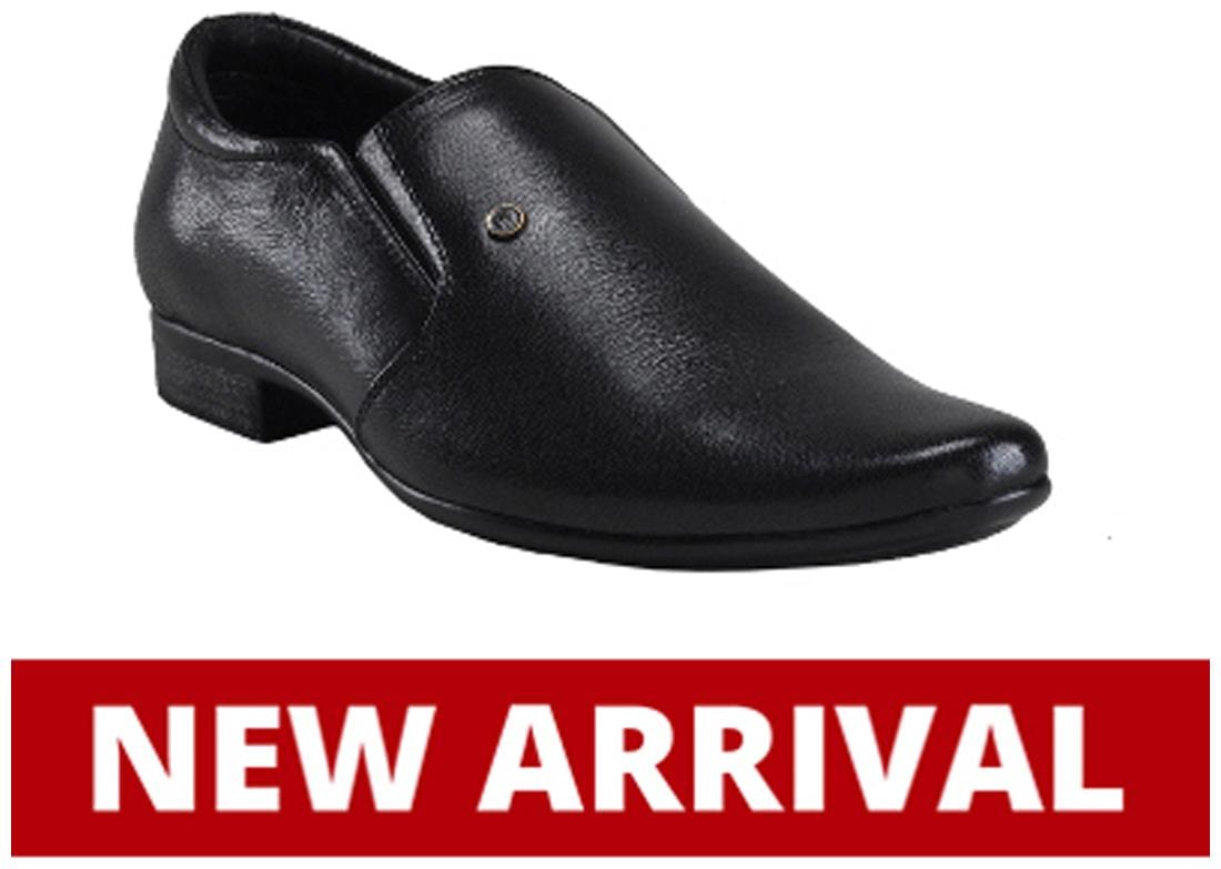 

Franco Leone Men Black Formal Shoes