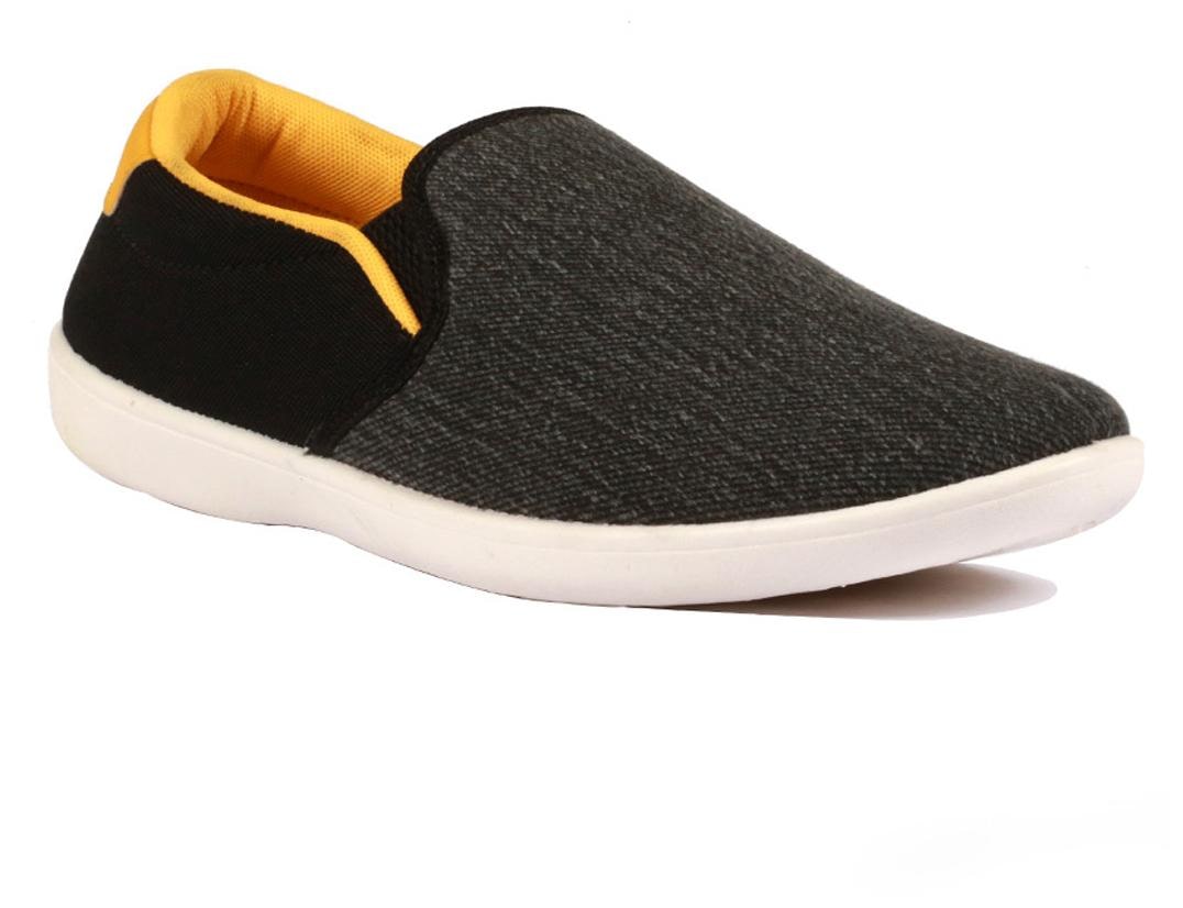

Gasser Black Casual Shoes(Size-7)