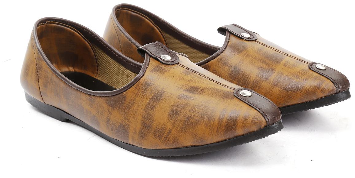 

Global richMen s Faux Leather Stylish Jutti s Nagra s and Mojari s