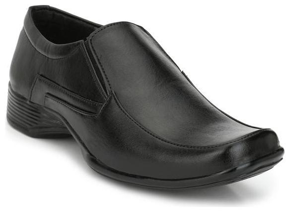 

Groofer Men Black Slip-On Formal Shoes - KK-1408