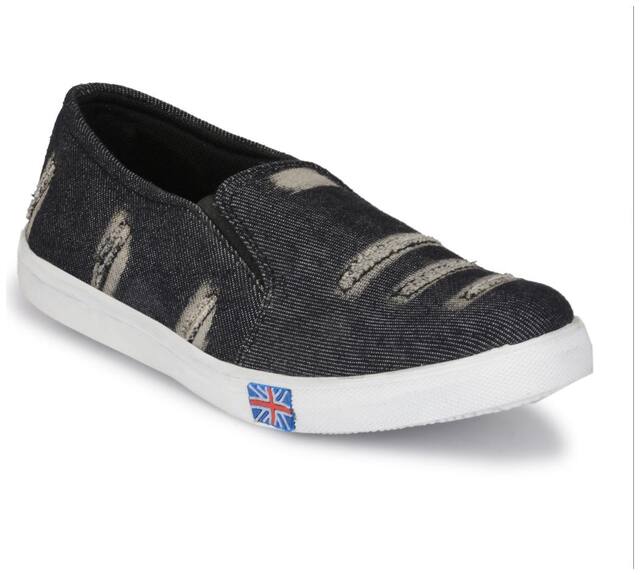 Groofer Men's black Slip on Sneakers