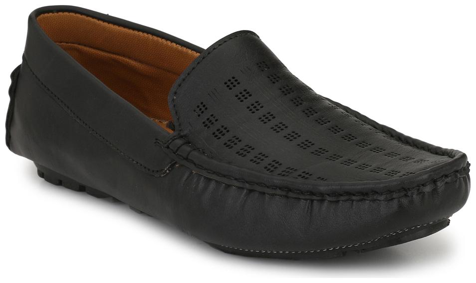 

Guava Men Black Loafers - GV15JA605