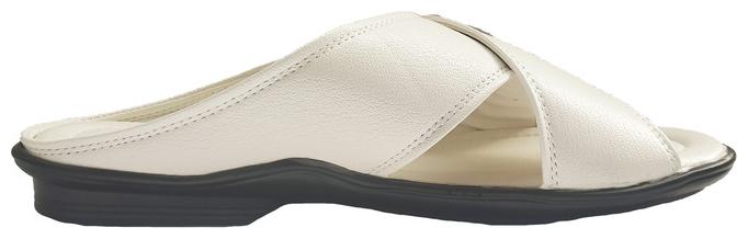 

HIKBI Men White Indoor Slippers - 1 Pair