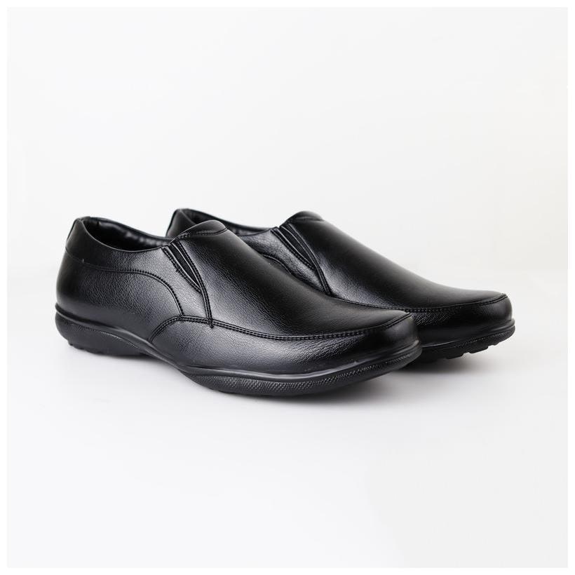 

HIKBI Men Black Slip-On Formal Shoes - 6535DSBK