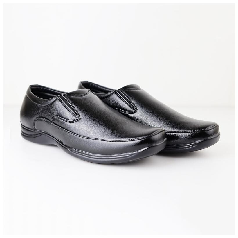 

HIKBI Men Black Slip-On Formal Shoes - 1102DSBK
