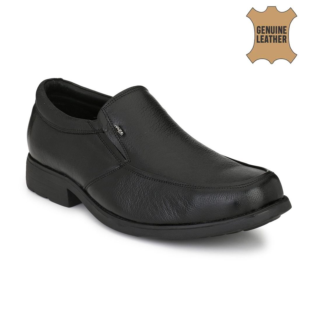 

Hitz Men Black Slip-On Formal Shoes - 8852