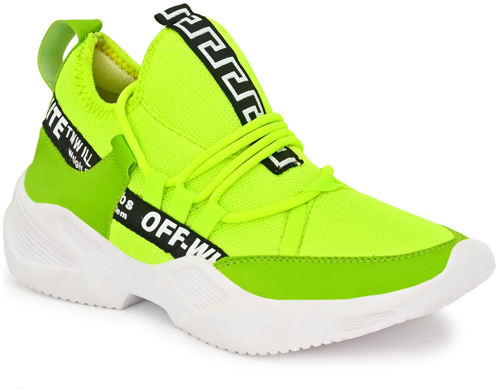 

HUNDO P Men Running Shoes ( Green )