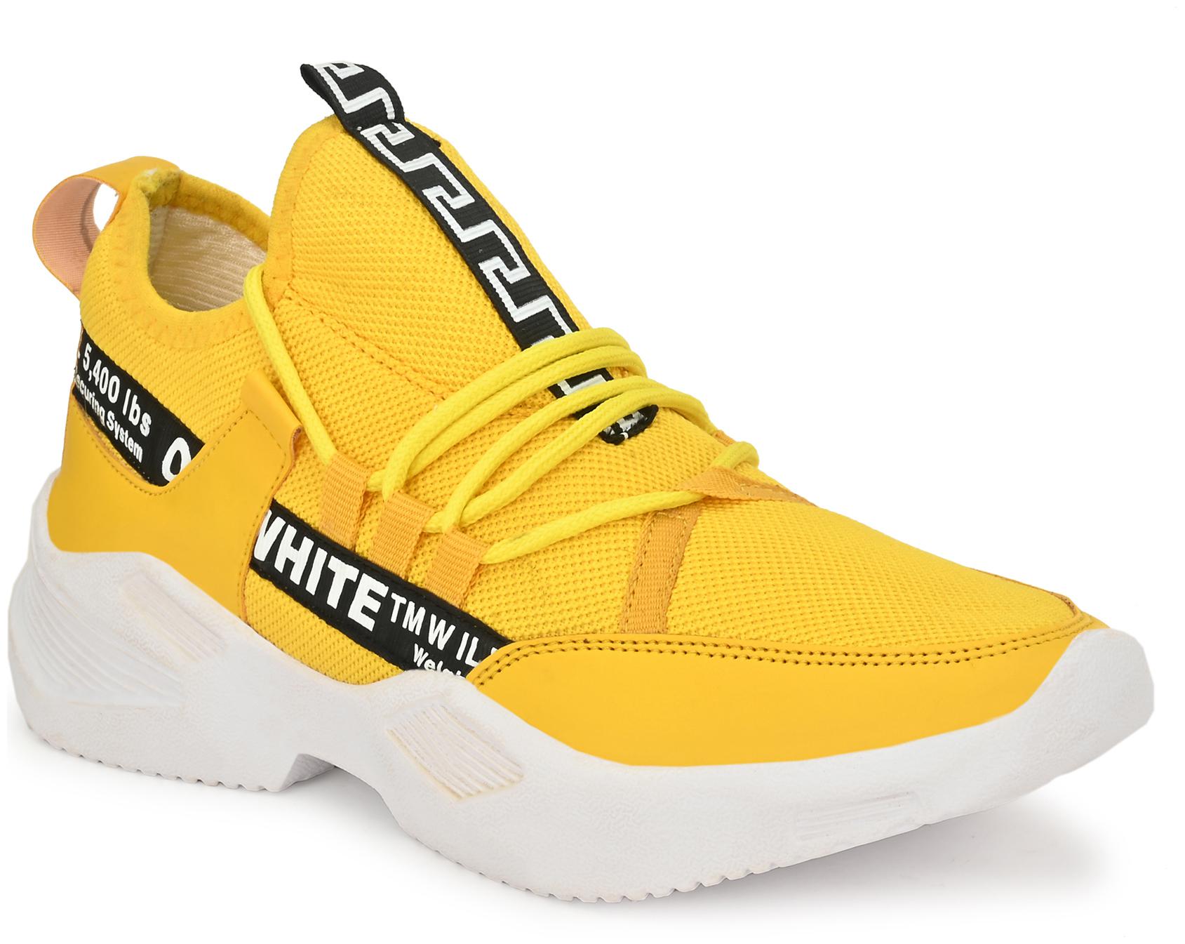 

HUNDO P Men Running Shoes ( Yellow )