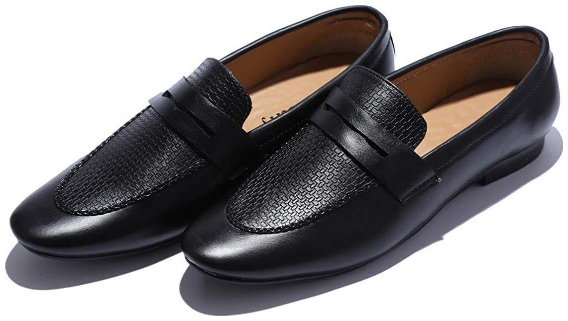 

HUSH BERRY Men Black Loafers