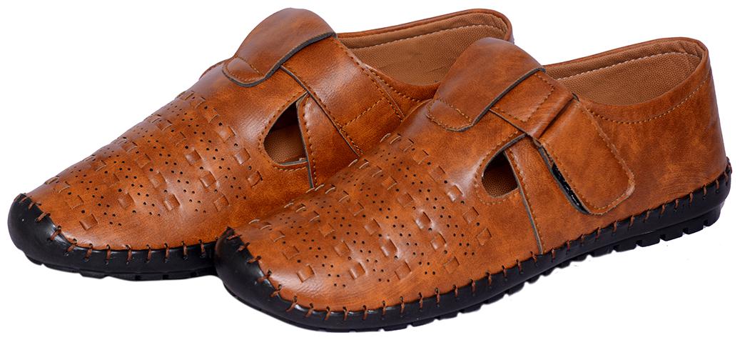 

HUSH BERRY Men Tan Loafers
