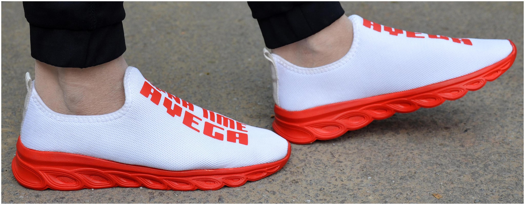 

Jokatoo Men jkt-apntim red-9 Running Shoes ( Red )