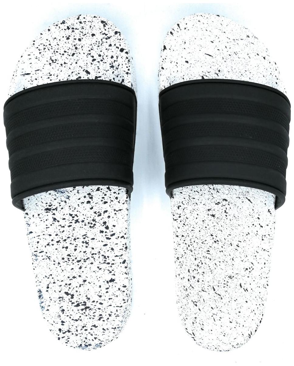 

KAPANI FASHION Men Black Sliders - 1 Pair