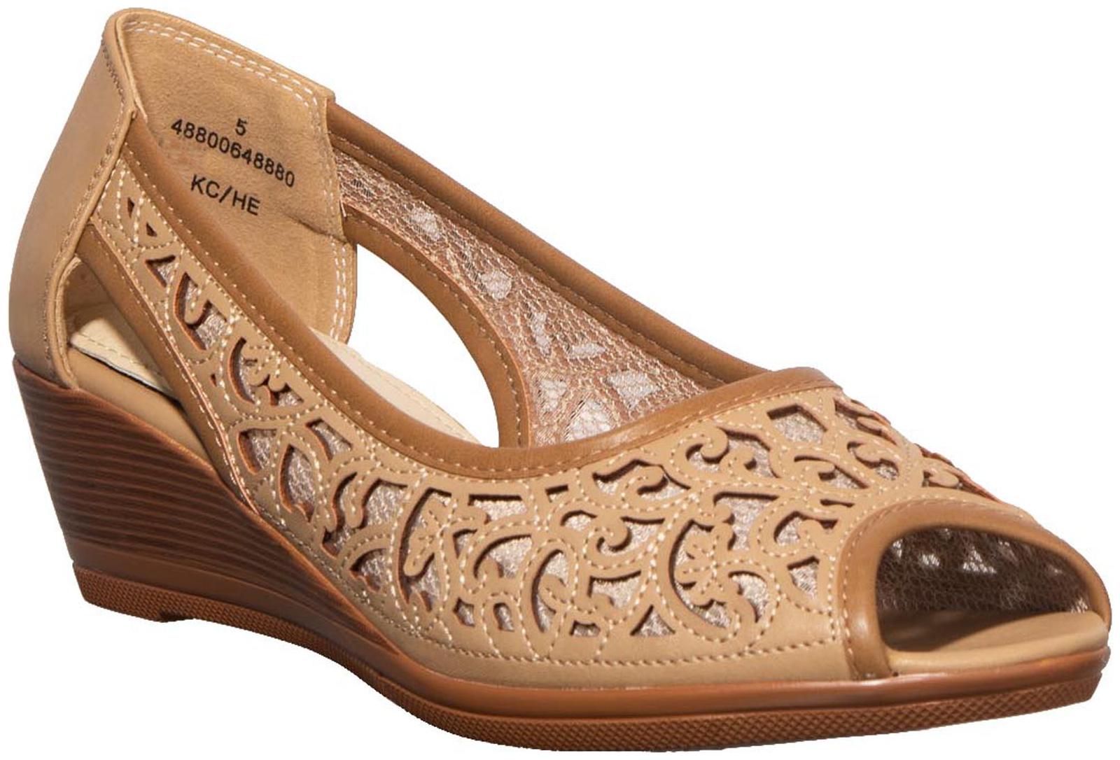 

Khadim s Women Beige Mules