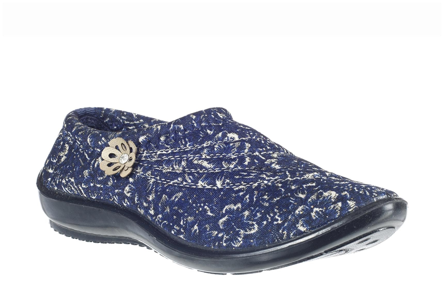 

Khadim s Women Running Shoes ( Multi-Color )