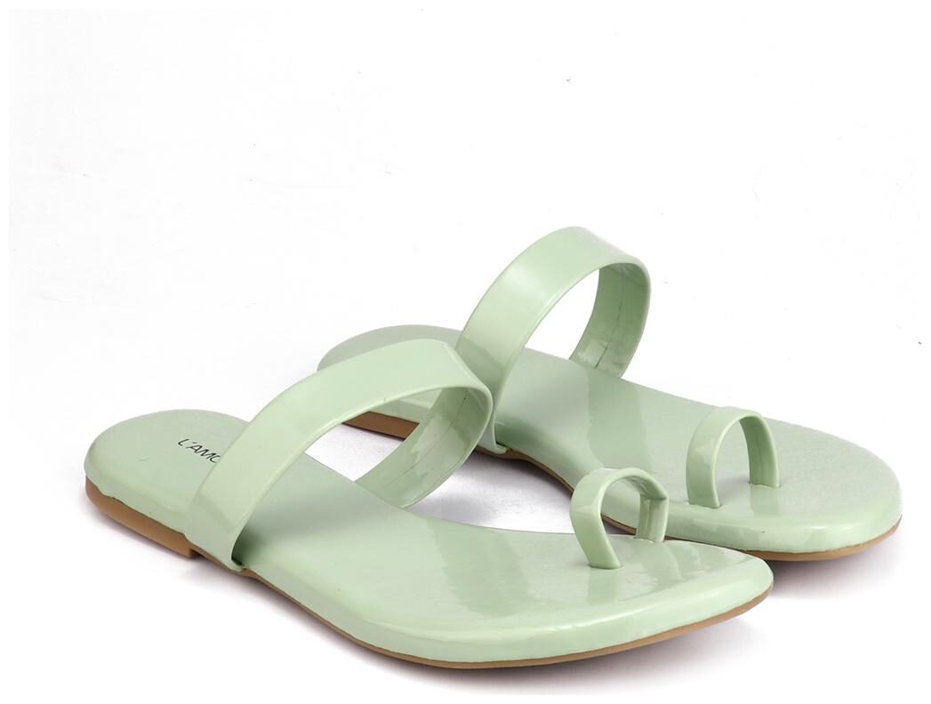 

L AMOURE Women Green One Toe Flats