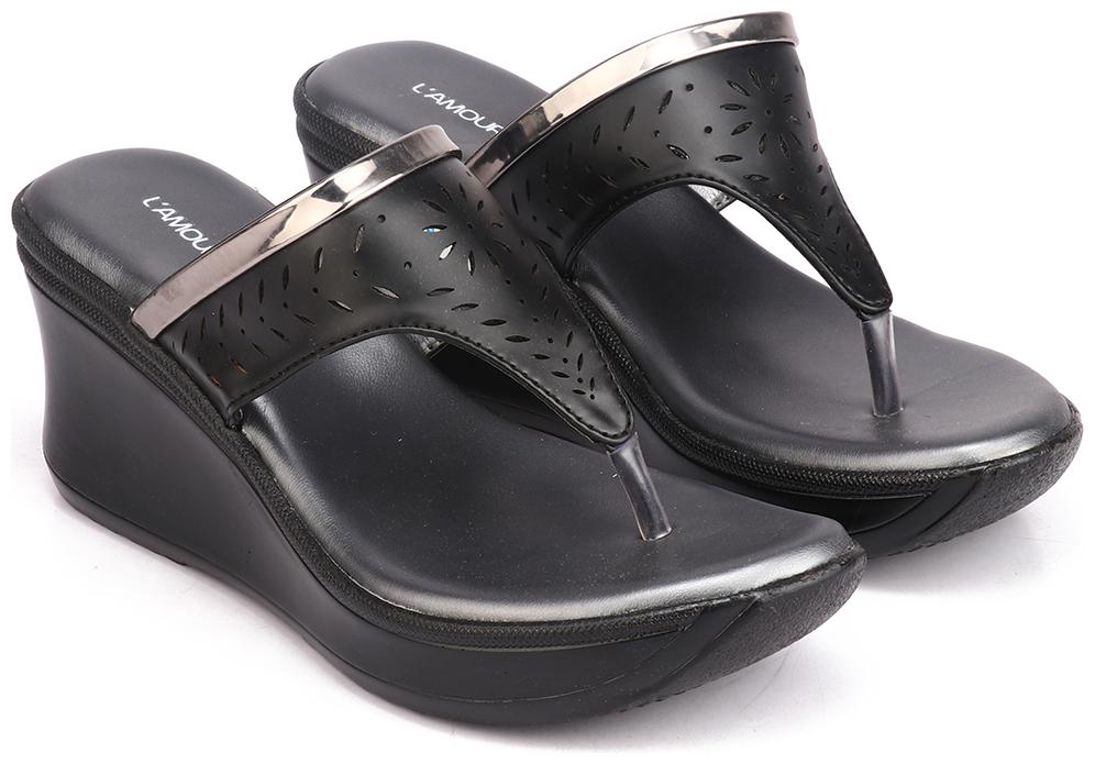 

L AMOURE Women Black Wedges