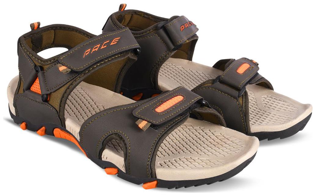 

LAKHANI VARDAAN Men Green Sandals