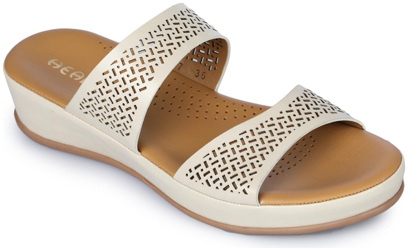 

Liberty Healers Women Beige Slippers