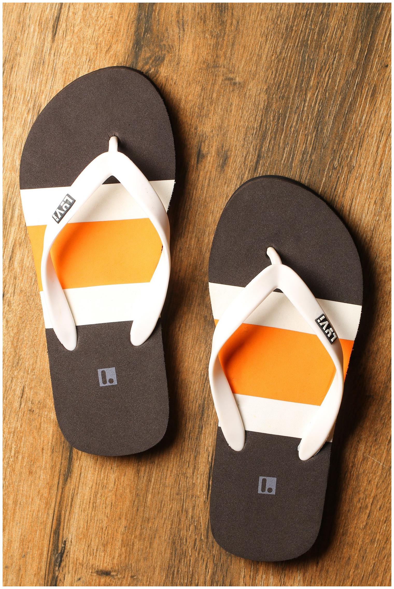 

LYVI Men Grey Outdoor Slippers