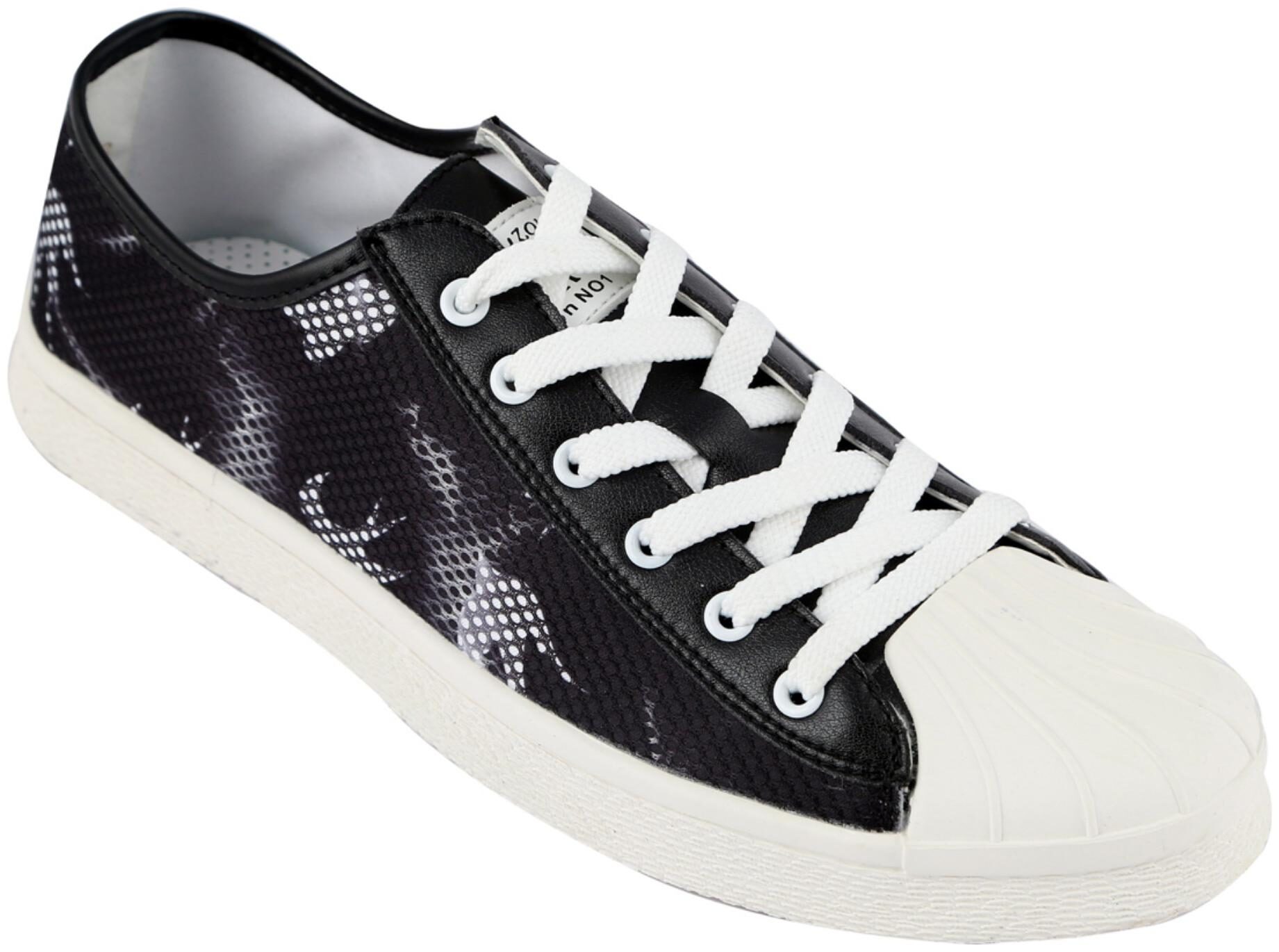 

Enso Canvas Shoes for Men - Black and White