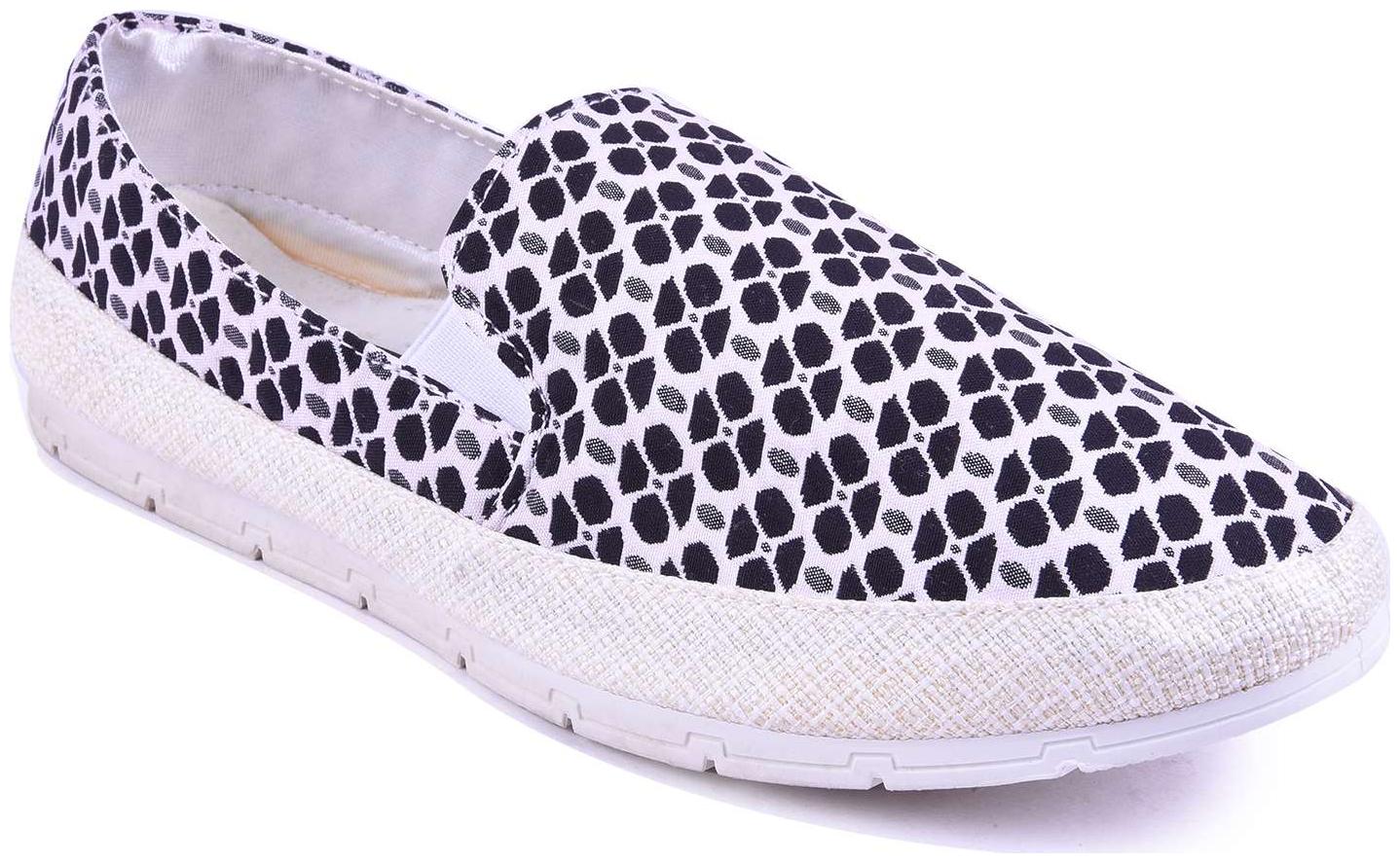 

Twin Unisex Black Sneakers