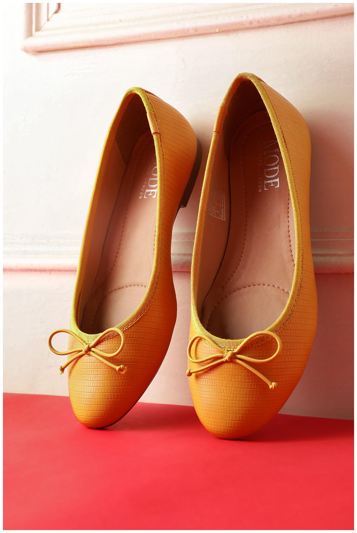 

Mode by Red Tape Women Yellow Bellies