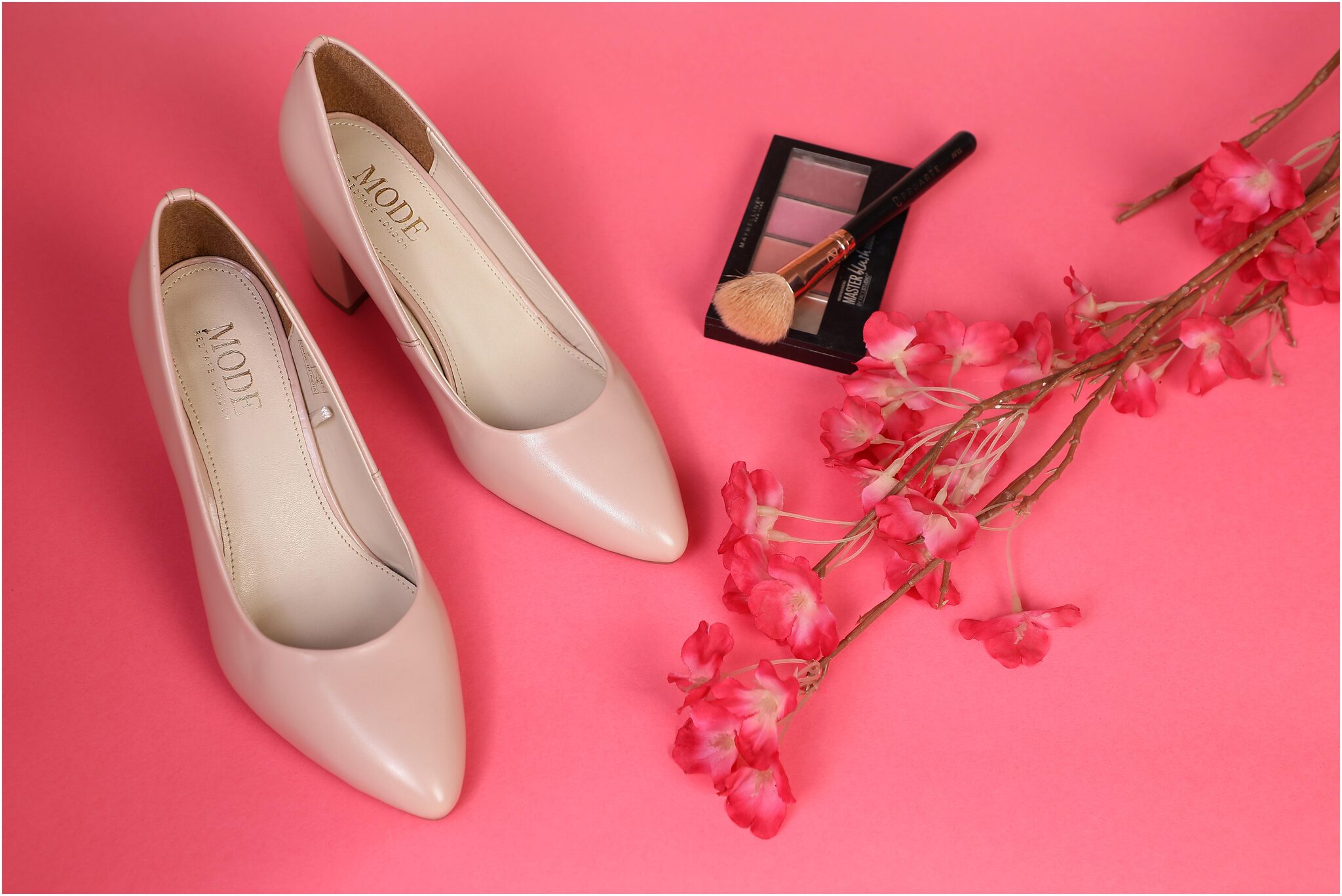 

Mode by Red Tape Women Pink Pumps