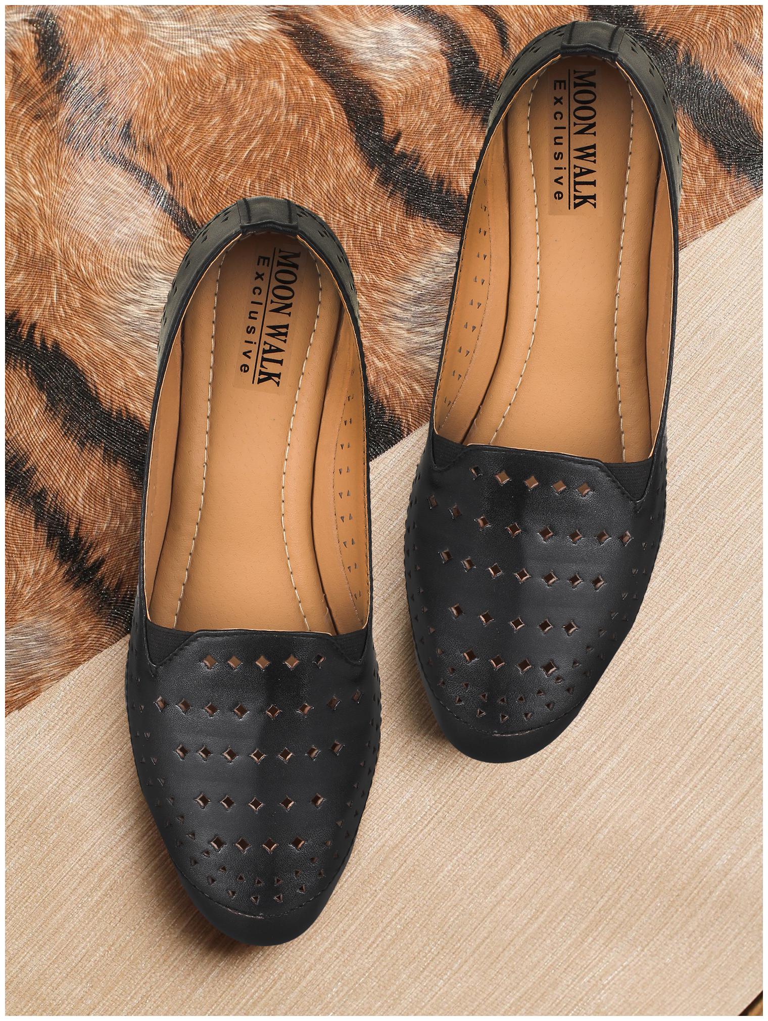 

Moonwalk Women Black Bellies