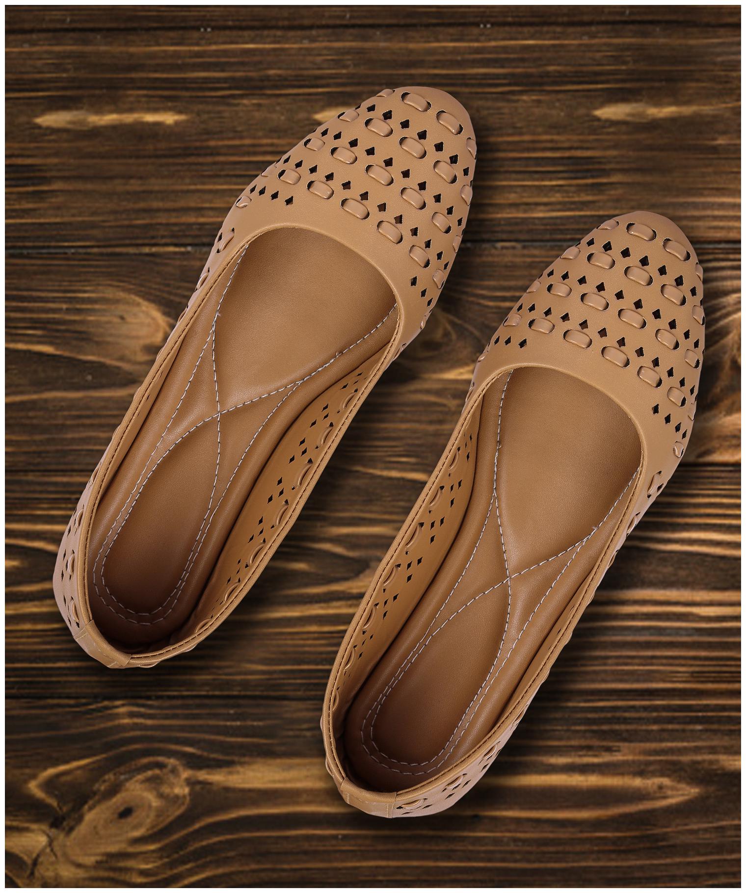 

Moonwalk Women Tan Bellies
