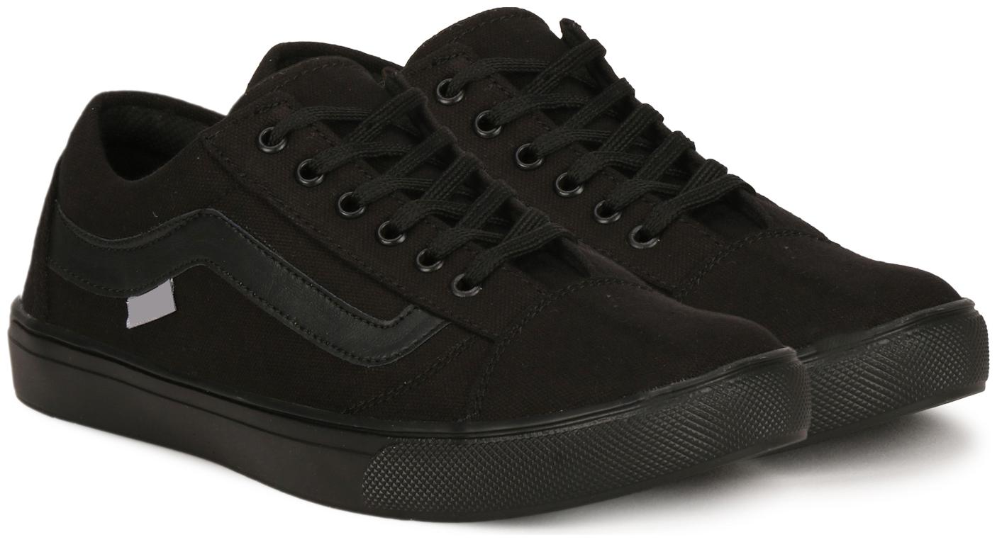 

MOU Men Black Sneakers
